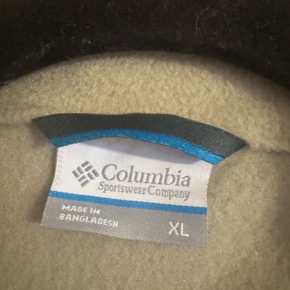 Columbia Sportswear Company Steens Mountain Vest Size XL Color Tan/Beige. - Picture 4 of 9